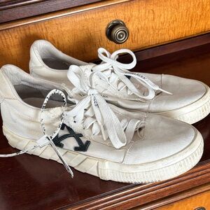 Off White Sneakers 41